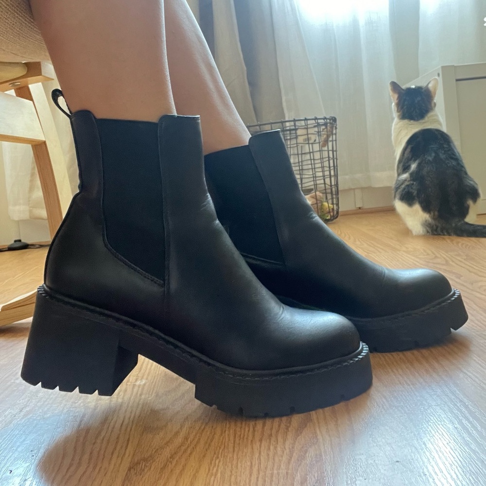 Madden Girl Tianna Chelsea Boot